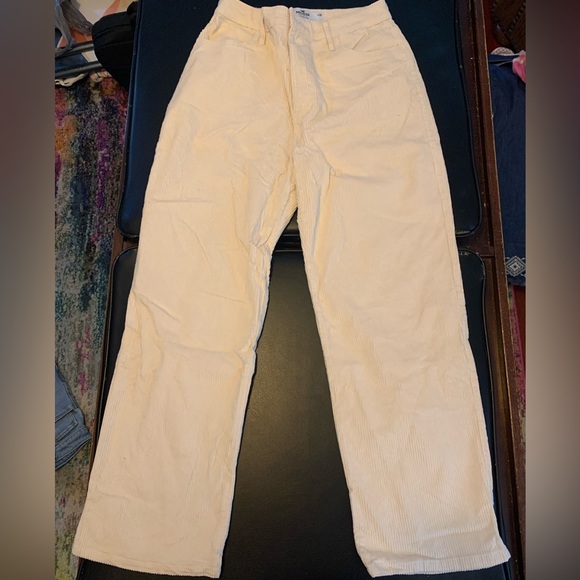 Hollister Cream Corduroy Jeans - Picture 1 of 3